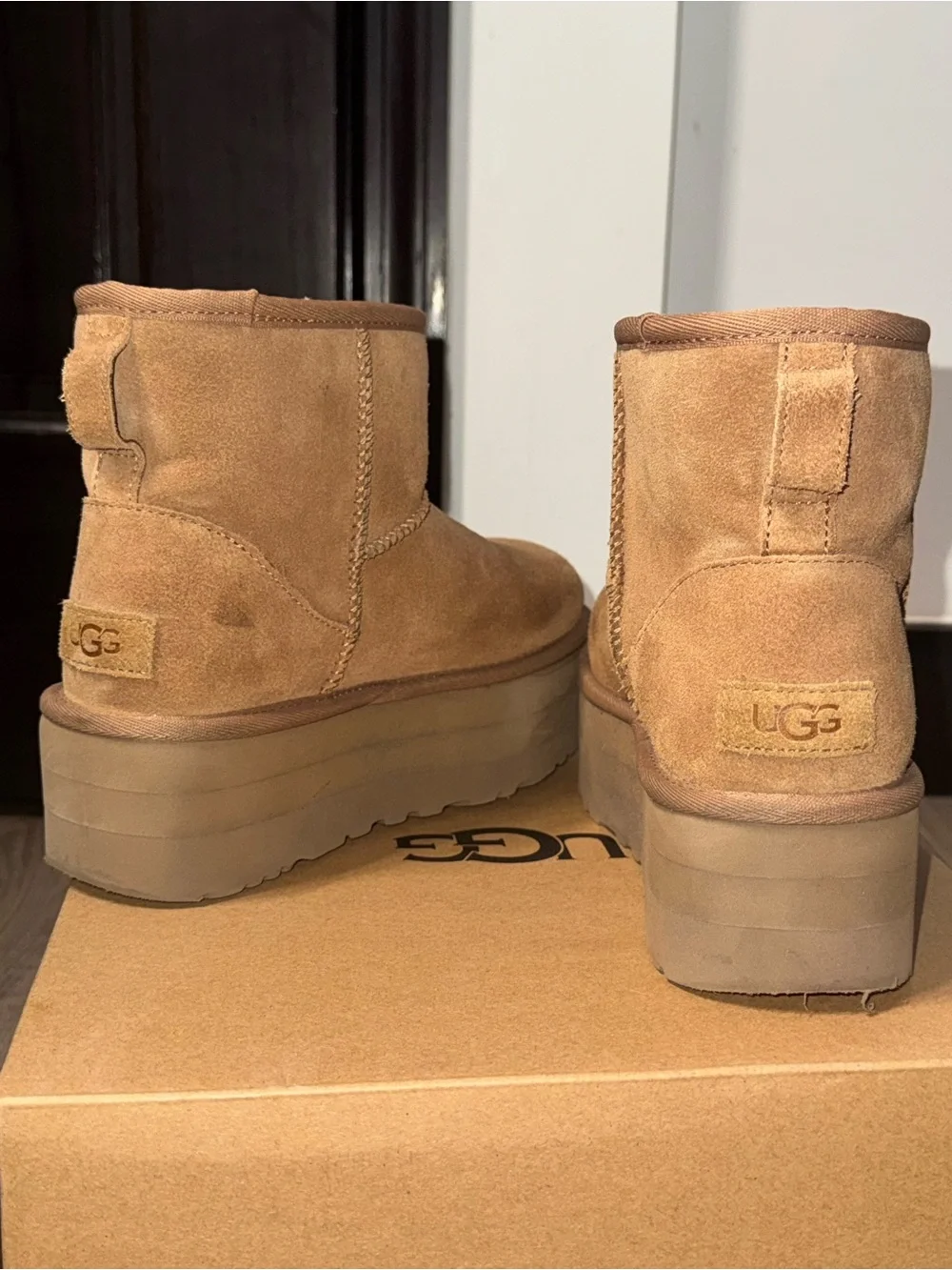 UGG Women's Classic Mini Platform Boot, Chestnut